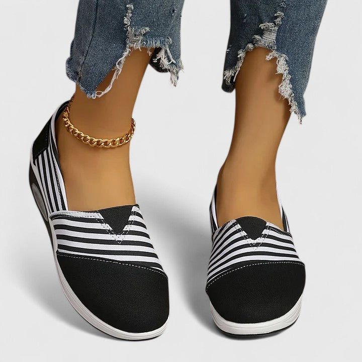 Julia - Comfortable Everyday Sneakers