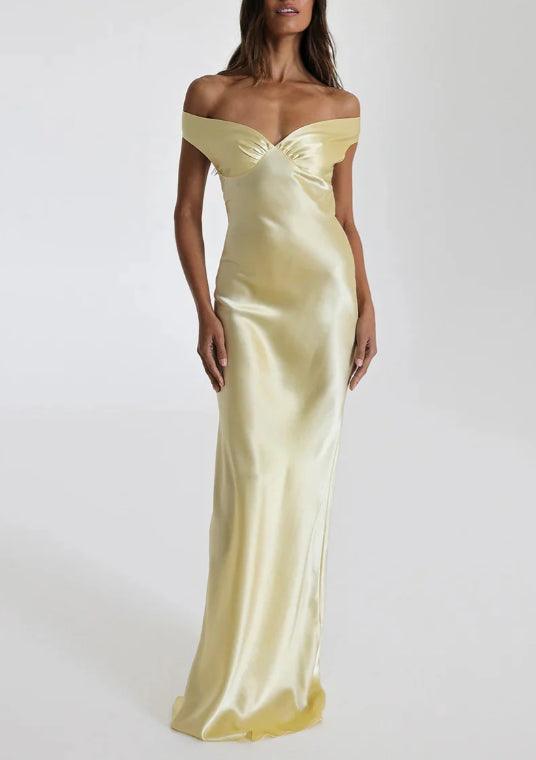 Isla - Sexy Off-Shoulder Gown