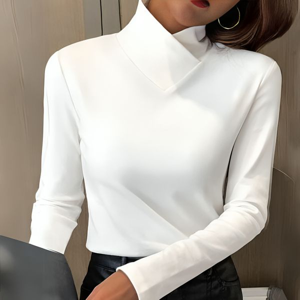 Beverley - Timeless Turtleneck Elegance