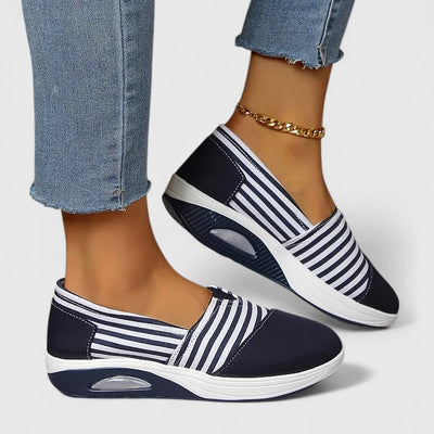 Julia - Comfortable Everyday Sneakers