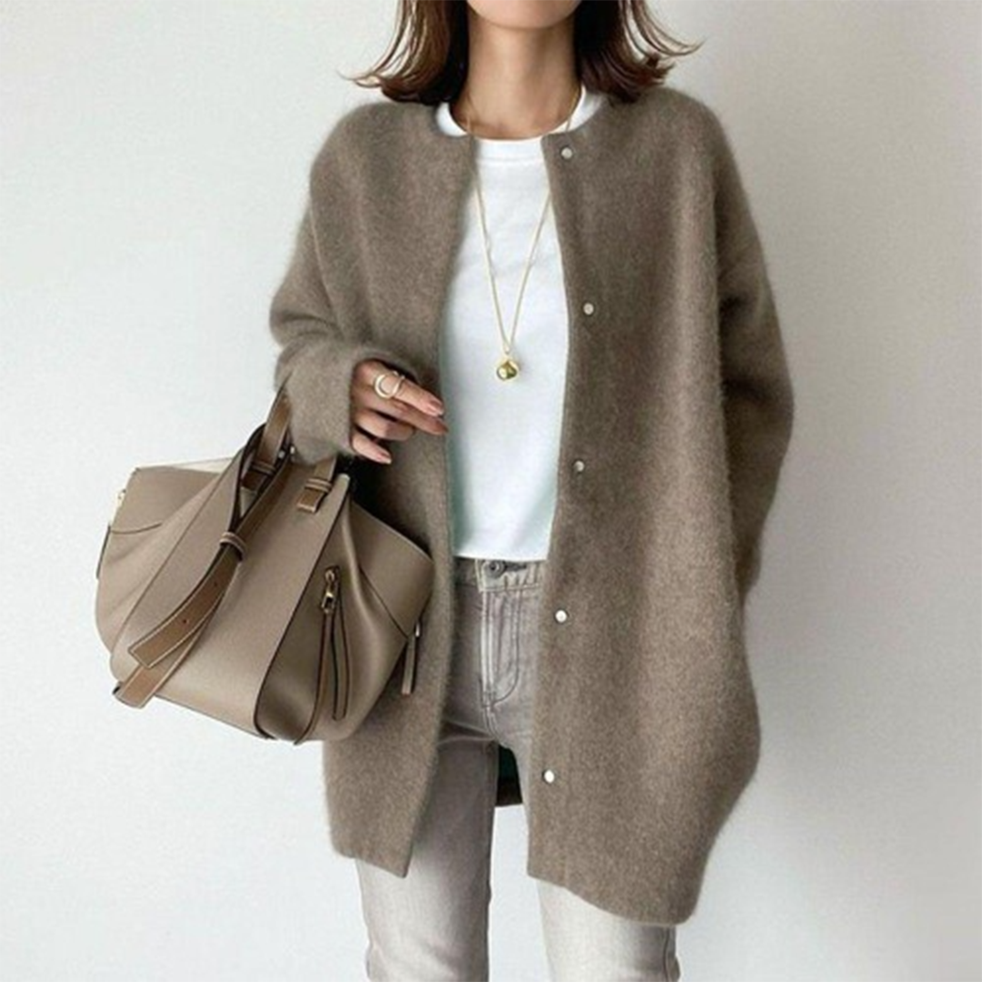 Raveena - Cozy Elegant Cardigan