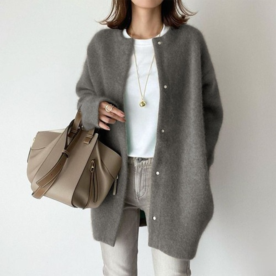 Raveena - Cozy Elegant Cardigan