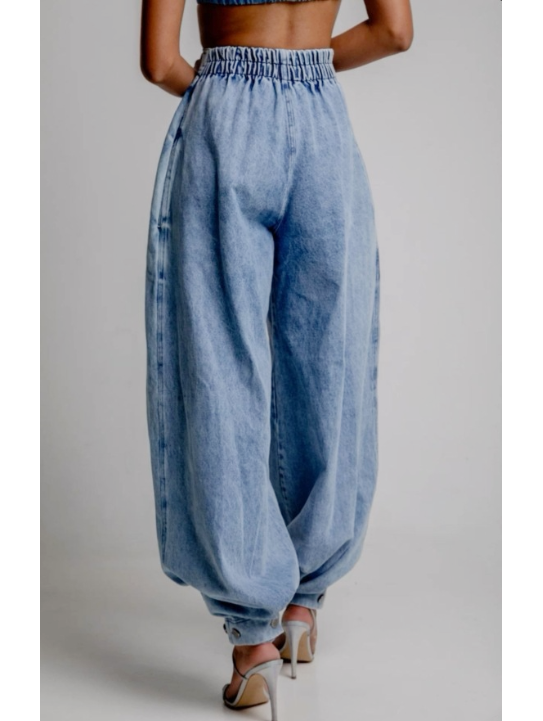 Una - Relaxed High-Waist Jeans