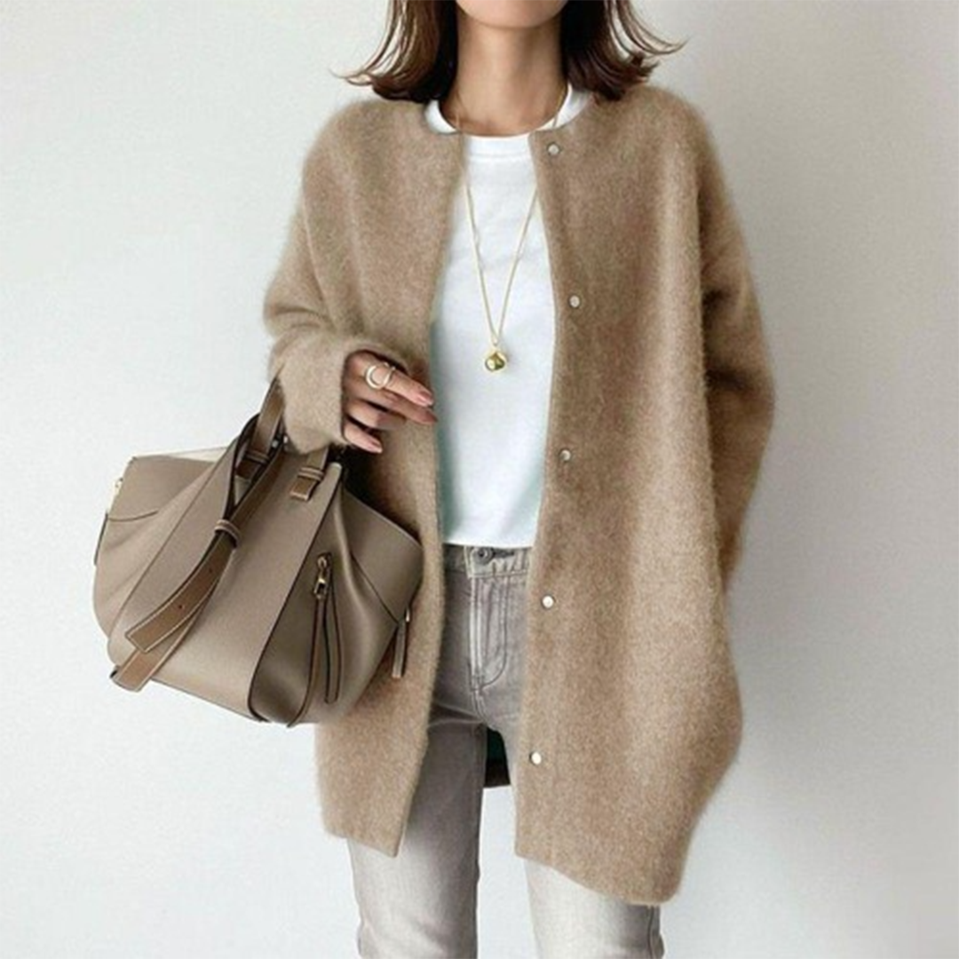 Raveena - Cozy Elegant Cardigan