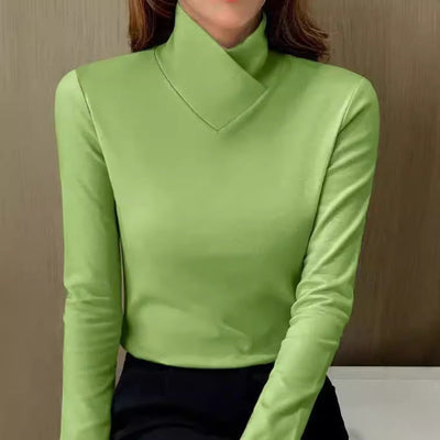 Beverley - Timeless Turtleneck Elegance