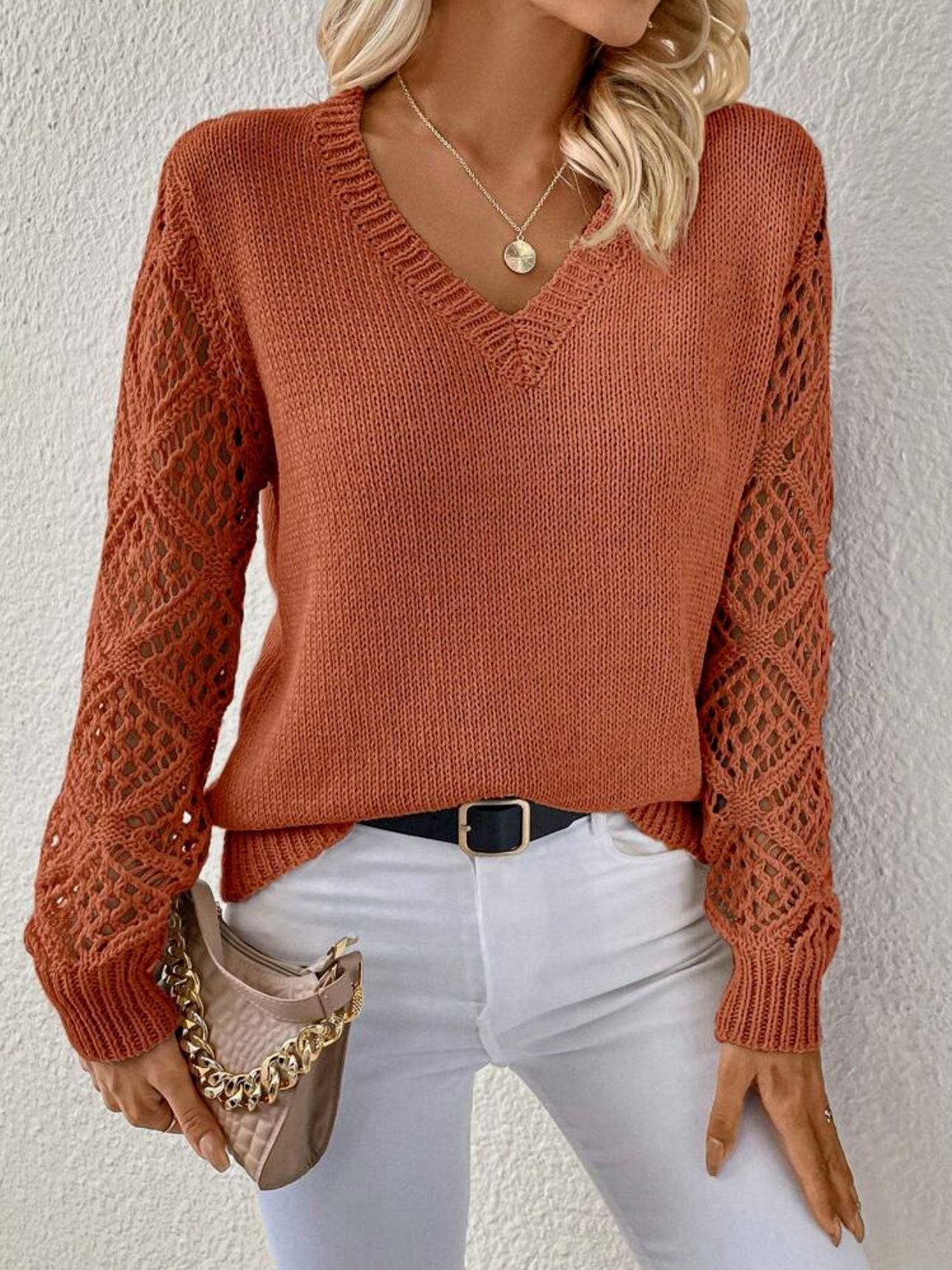 Elizabeth - Cozy V-Neck Sweater