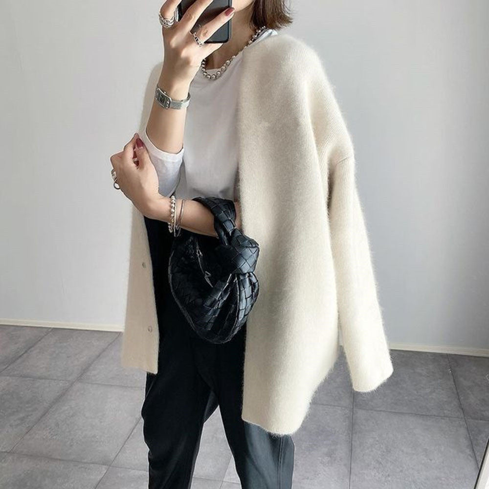 Raveena - Cozy Elegant Cardigan