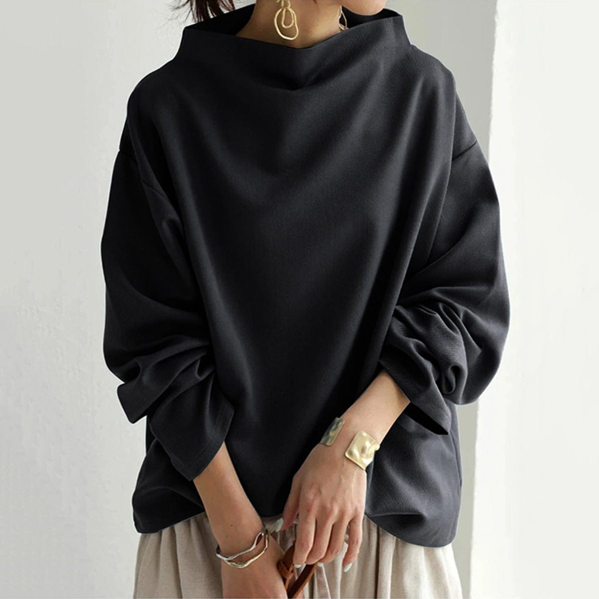 Auraleina - Elegant High Neck Top