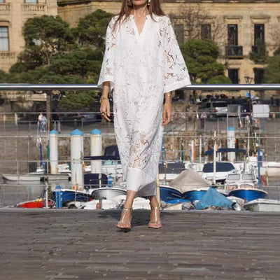 Clara - Effortless Lace Midi Dress