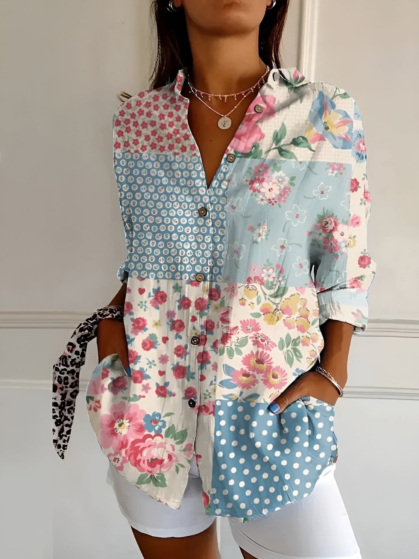 Maia - Charming Floral Blouse