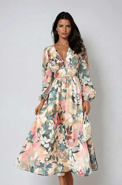 Daliah - Effortless Floral Elegance